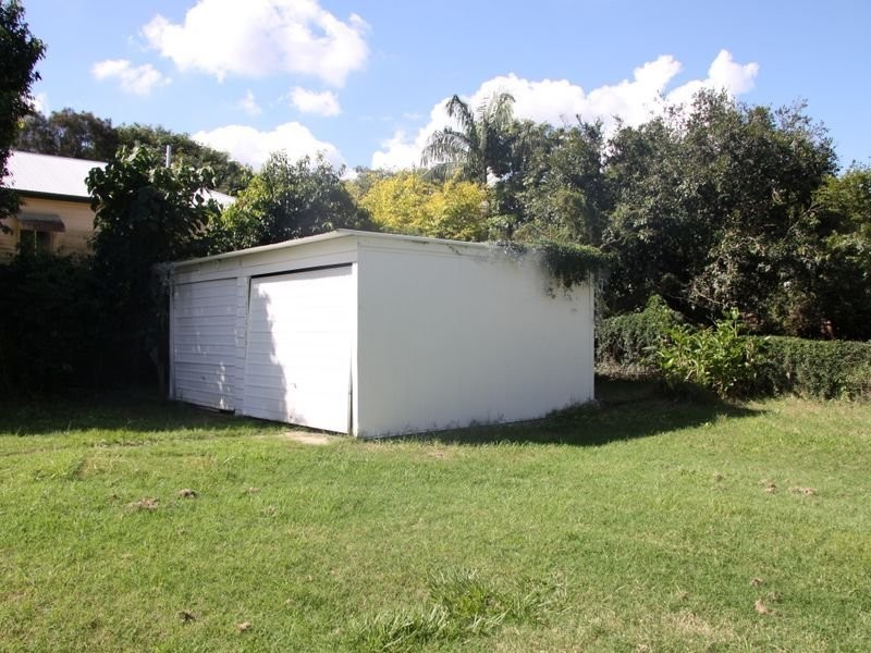 73 Victoria Street, Fairfield QLD 4103