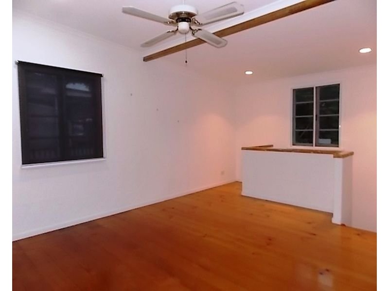 17 Patrick Street, Norman Park QLD 4170