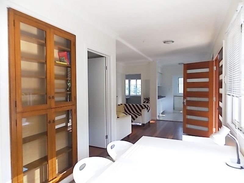 16 Ampthill Street, Highgate Hill QLD 4101