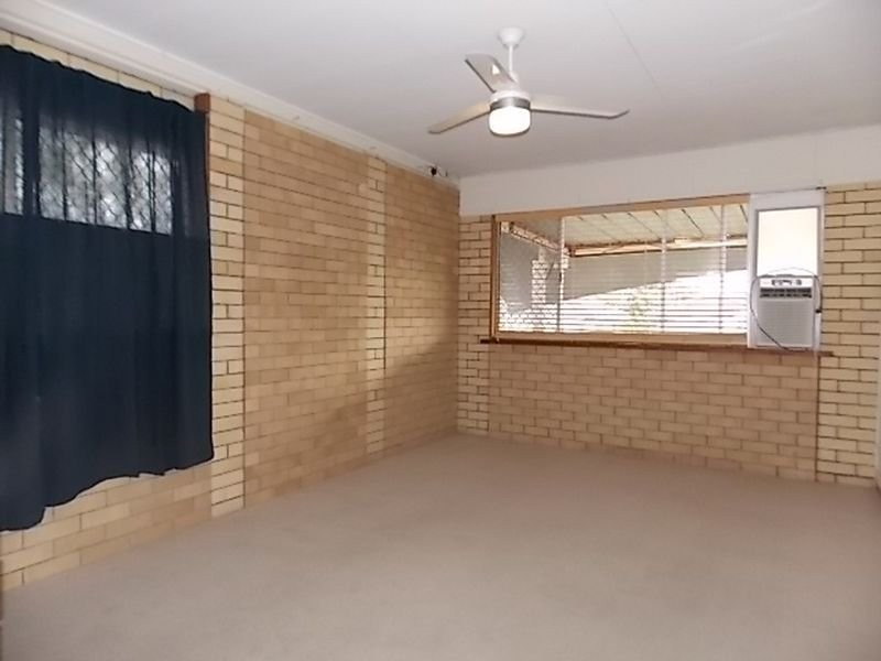 58 Newcastle Street, Fairfield QLD 4103