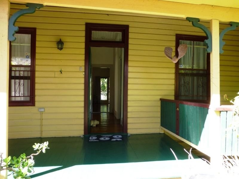 8 Rosebery Street, Highgate Hill QLD 4101