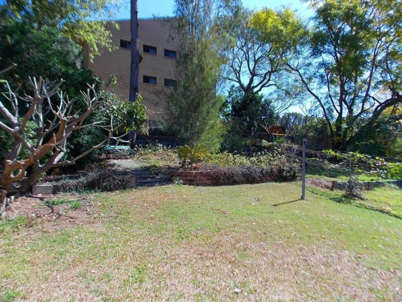 21 Warren Street, St Lucia QLD 4067