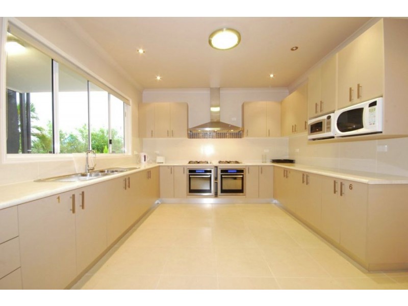 36 Vine St, Greenslopes QLD 4120