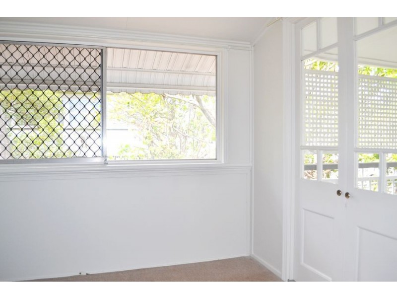 12 Brisbane Street, Annerley QLD 4103