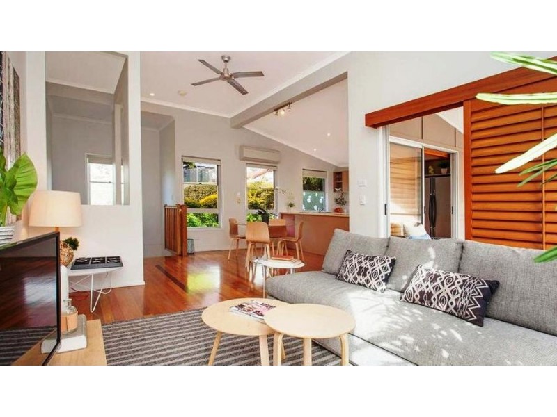 2/21 Hazelwood Street, Highgate Hill QLD 4101