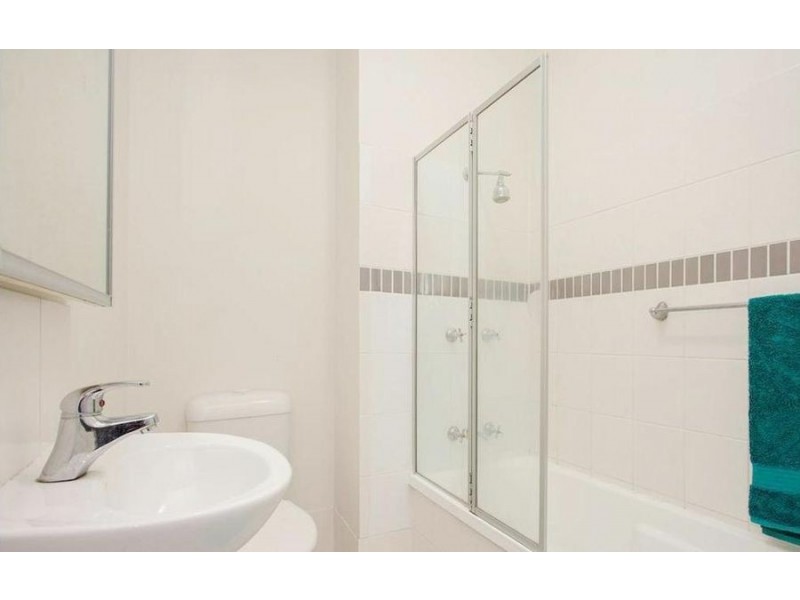 2/21 Hazelwood Street, Highgate Hill QLD 4101