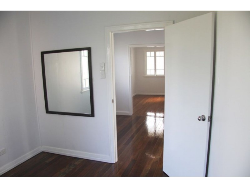 71-73 Victoria Street, Fairfield QLD 4103