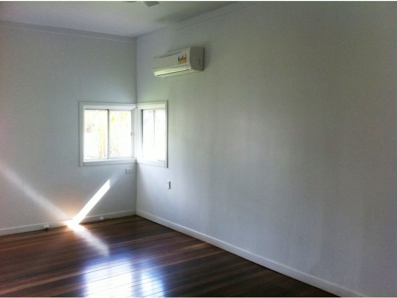 71 Victoria Street, Fairfield QLD 4103