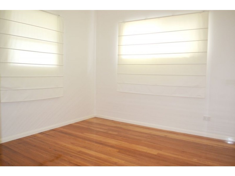 20 Bledisloe Street, Fairfield QLD 4103