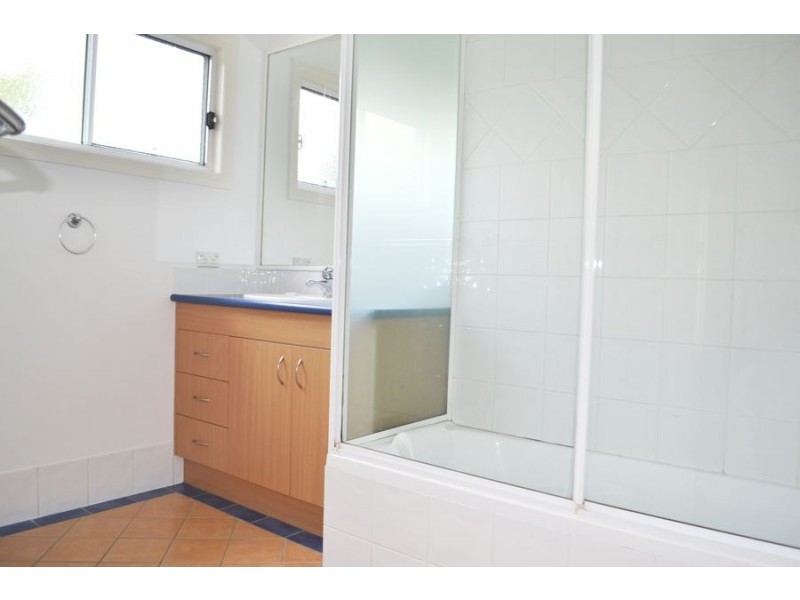 20 Bledisloe Street, Fairfield QLD 4103