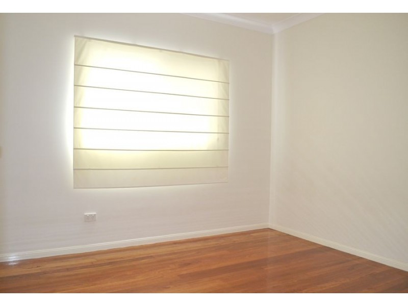 20 Bledisloe Street, Fairfield QLD 4103