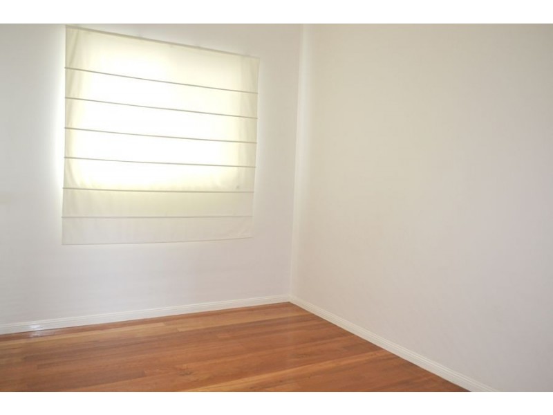 20 Bledisloe Street, Fairfield QLD 4103