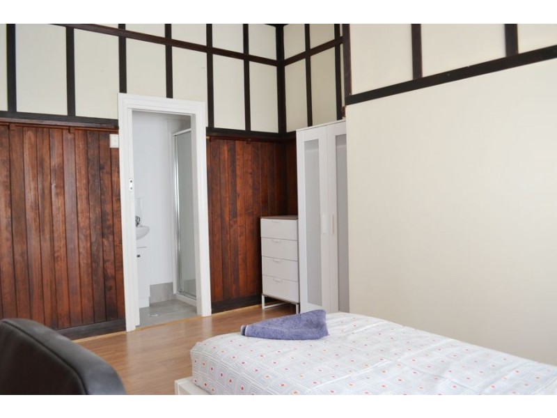 21 Rosary Crescent, Highgate Hill QLD 4101