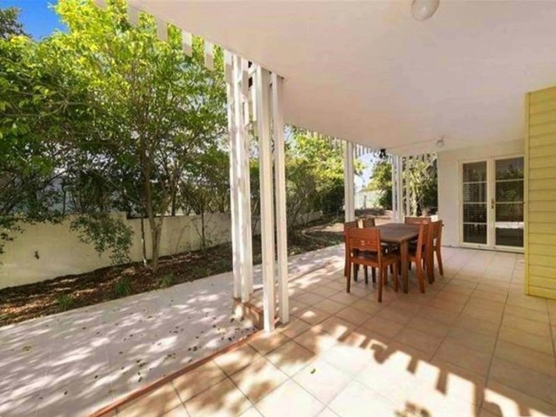 2/133 Gladstone Road, Highgate Hill QLD 4101