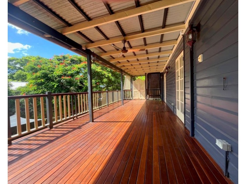 18 Laurel Street, Highgate Hill QLD 4101