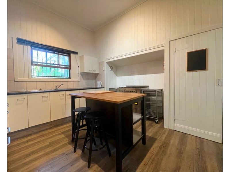 18 Laurel Street, Highgate Hill QLD 4101