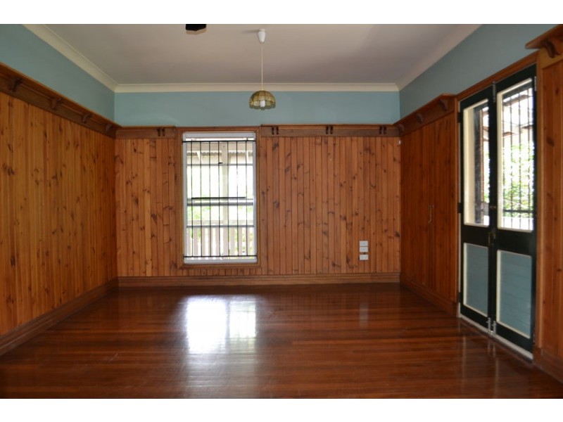 52 Fenton Street, Fairfield QLD 4103