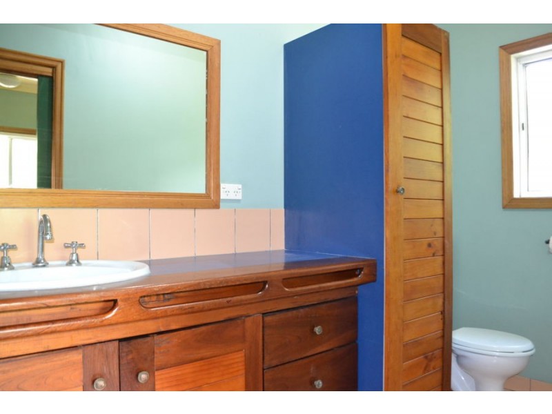 52 Fenton Street, Fairfield QLD 4103