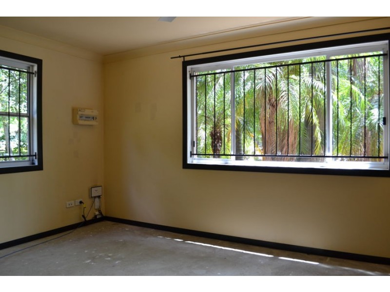 52 Fenton Street, Fairfield QLD 4103