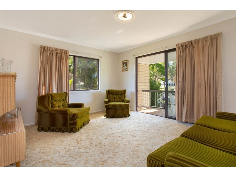 19 Honeysuckle Street, Mansfield QLD 4122