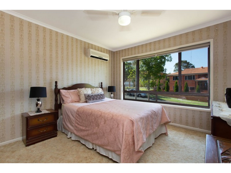 19 Honeysuckle Street, Mansfield QLD 4122