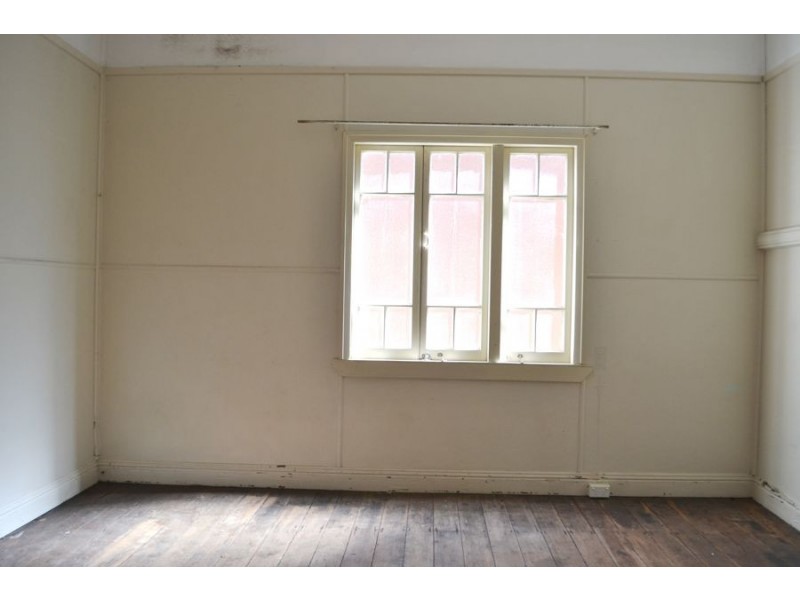 8 Abingdon Street, Woolloongabba QLD 4102