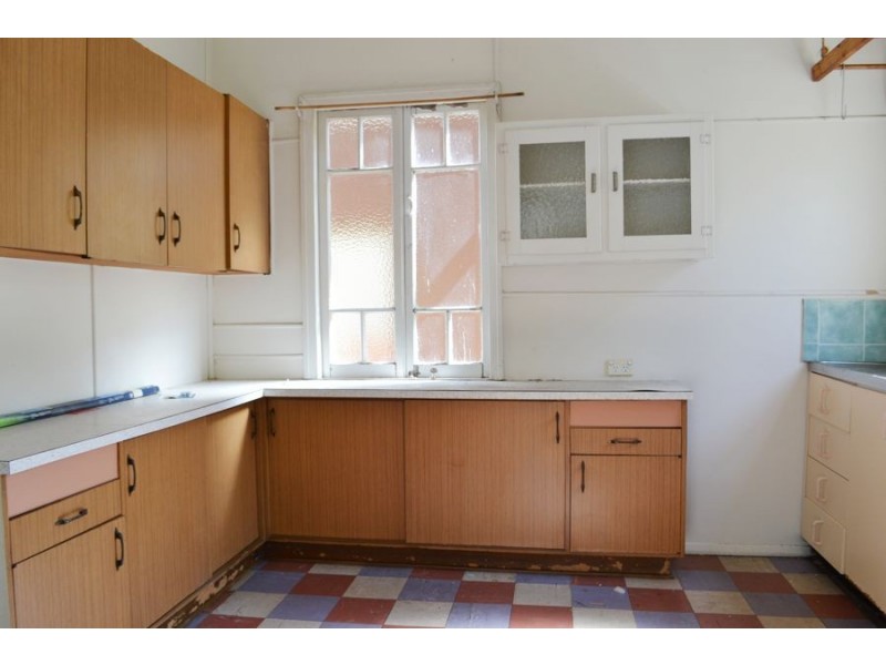 8 Abingdon Street, Woolloongabba QLD 4102