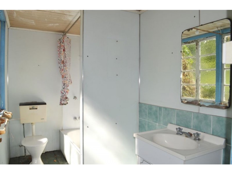 8 Abingdon Street, Woolloongabba QLD 4102