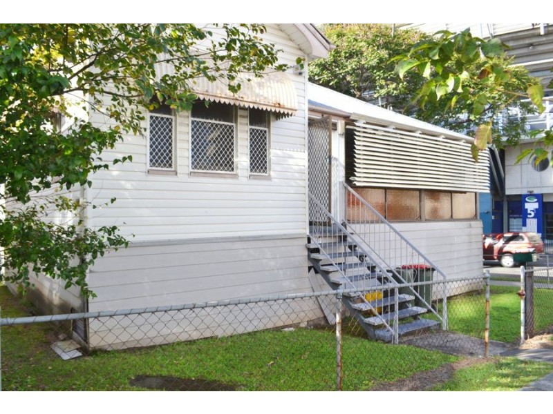 3 Duke Street, Kangaroo Point QLD 4169