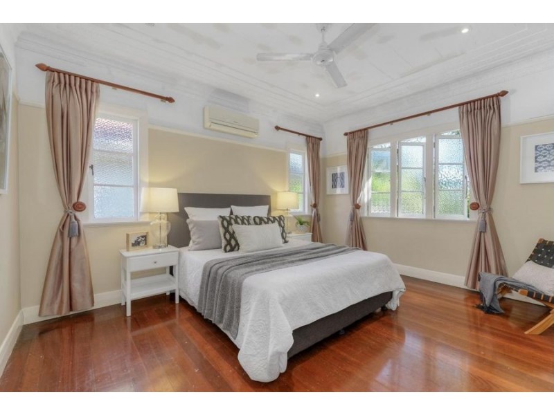 105 Hawthorne Road, Hawthorne QLD 4171