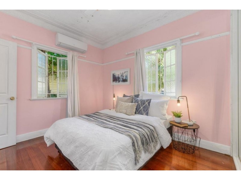 105 Hawthorne Road, Hawthorne QLD 4171