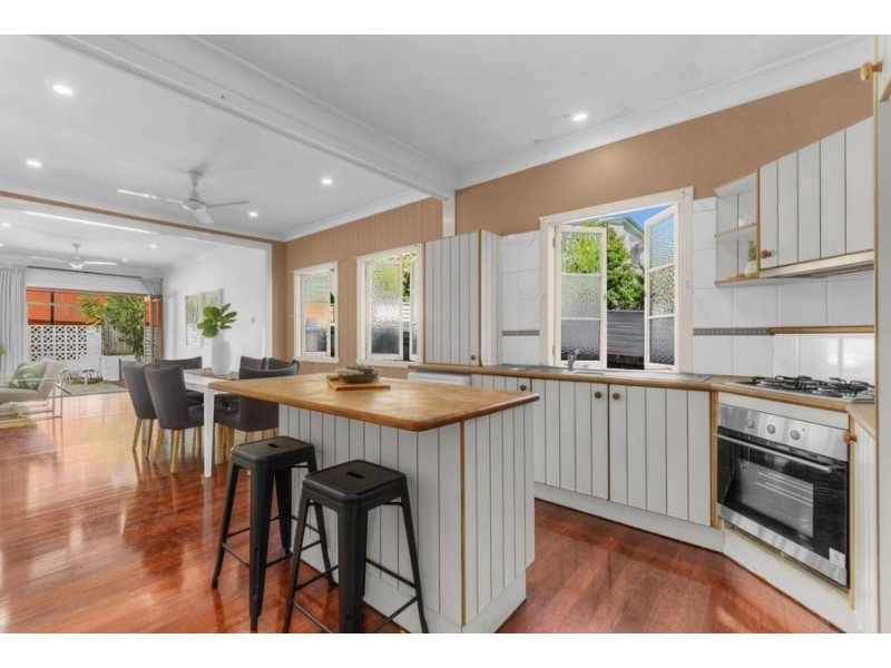 105 Hawthorne Road, Hawthorne QLD 4171