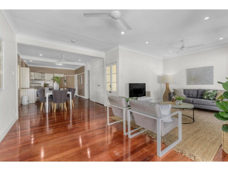 105 Hawthorne Road, Hawthorne QLD 4171