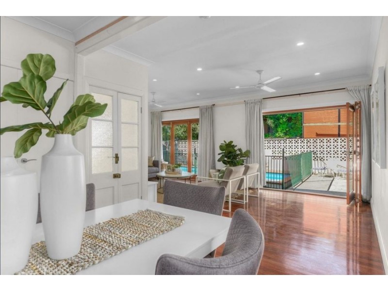 105 Hawthorne Road, Hawthorne QLD 4171