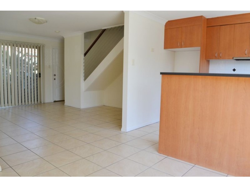 2/81 Grosvenor Street, Morningside QLD 4170