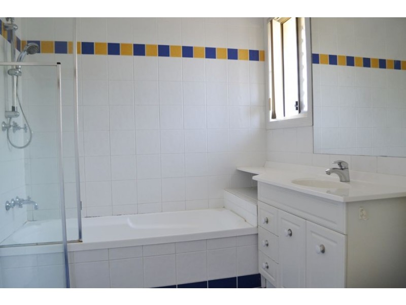 2/81 Grosvenor Street, Morningside QLD 4170