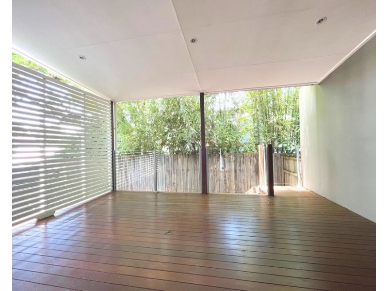 4 Colville Street, Highgate Hill QLD 4101