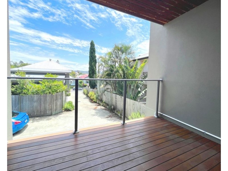 4 Colville Street, Highgate Hill QLD 4101