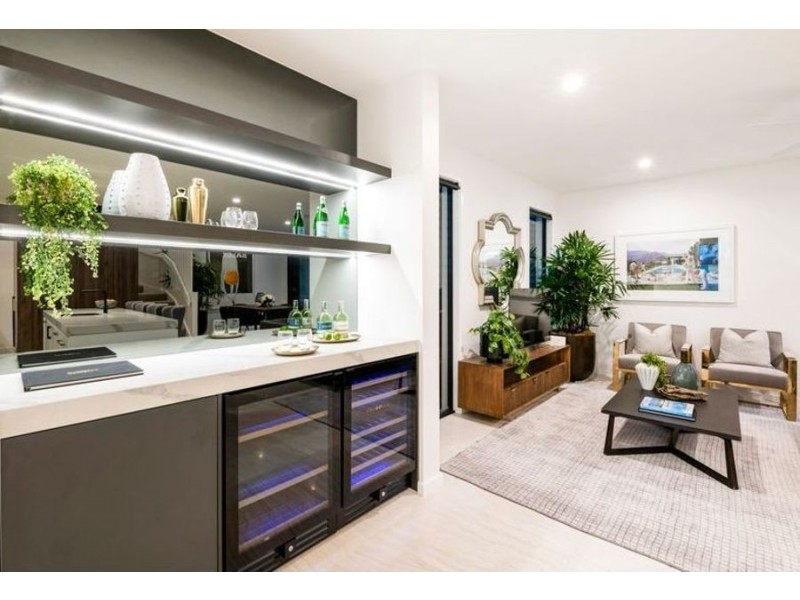 35 Smith Street, Cannon Hill QLD 4170