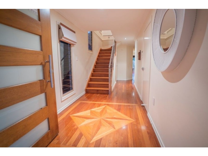 73 Greens Road, Coorparoo QLD 4151