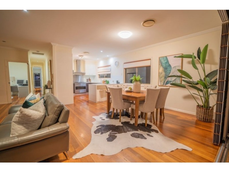 73 Greens Road, Coorparoo QLD 4151