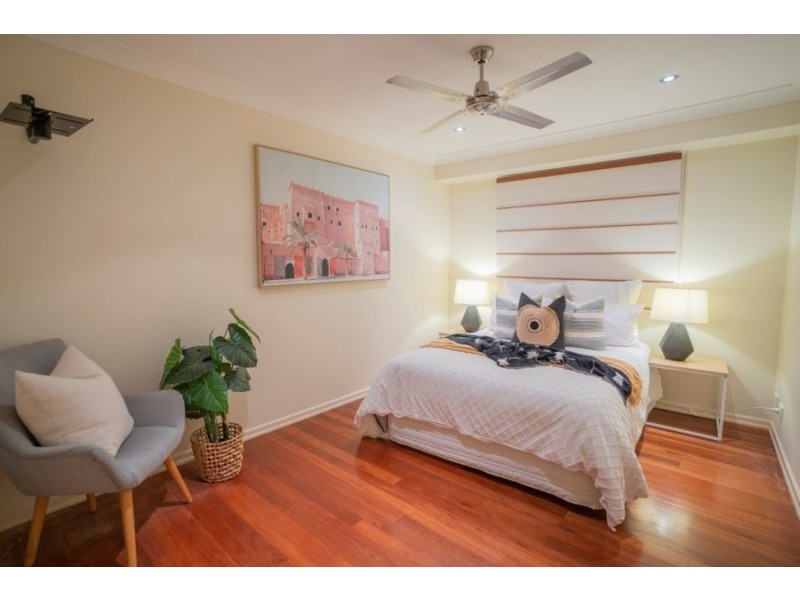 73 Greens Road, Coorparoo QLD 4151