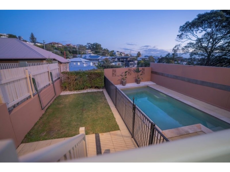 73 Greens Road, Coorparoo QLD 4151