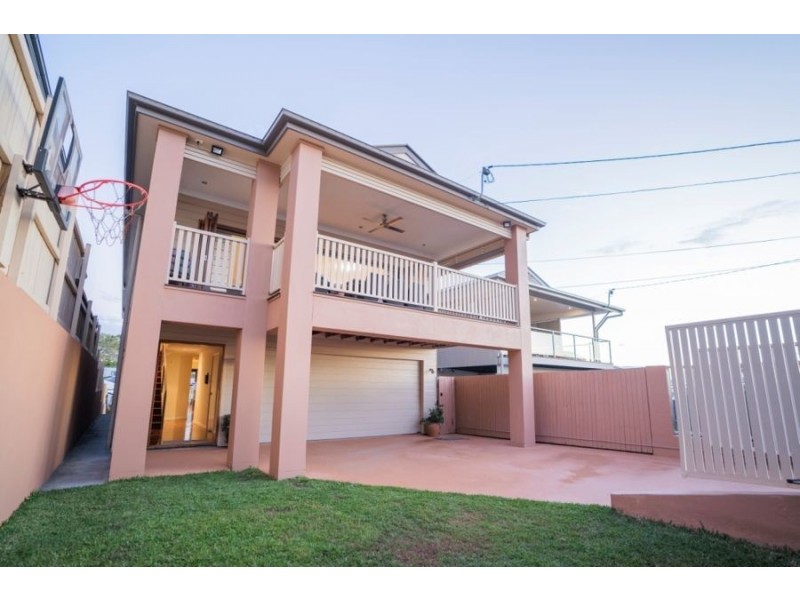 73 Greens Road, Coorparoo QLD 4151