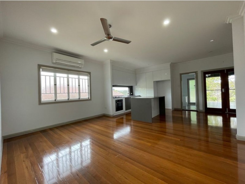 15 Lamrock Street, Holland Park QLD 4121