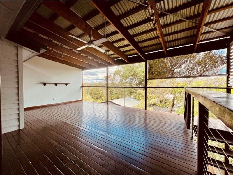 15 Lamrock Street, Holland Park QLD 4121