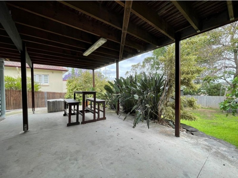 15 Lamrock Street, Holland Park QLD 4121