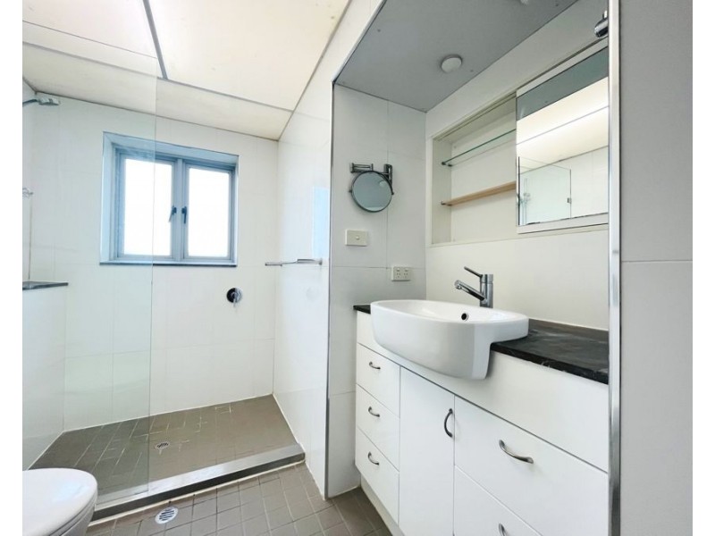 8A/182 Dornoch Terrace, Highgate Hill QLD 4101