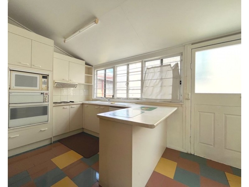 17 Nelson Street, Dutton Park QLD 4102