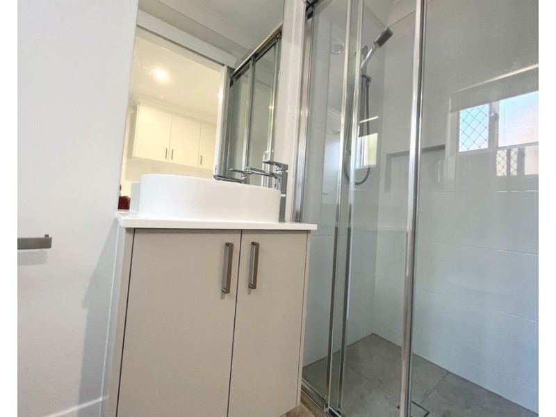 19 Breadsell Street, Carindale QLD 4152